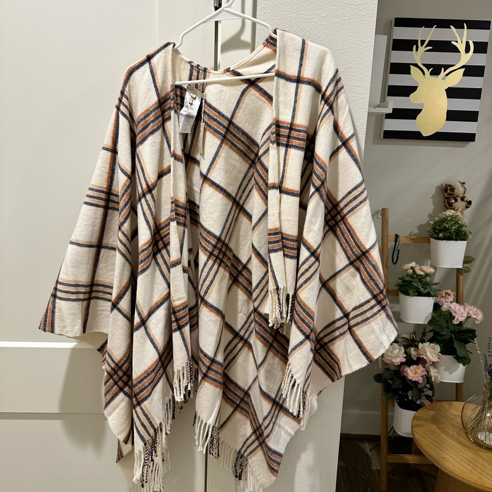 NWT Maje cashmere cape